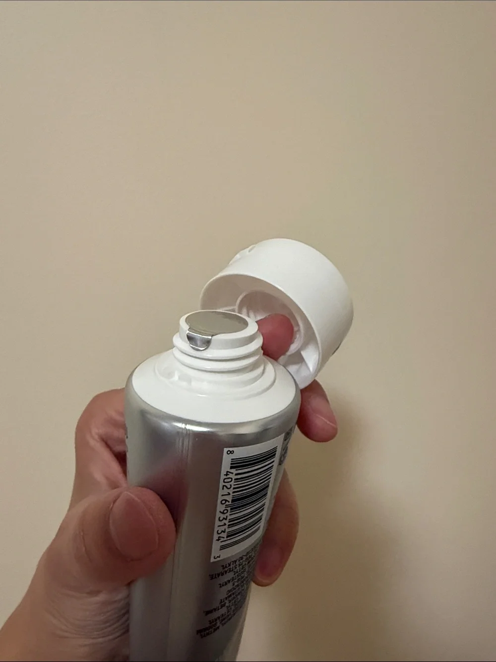 Living Proof Triple Detox Shampoo - Black and White Tube